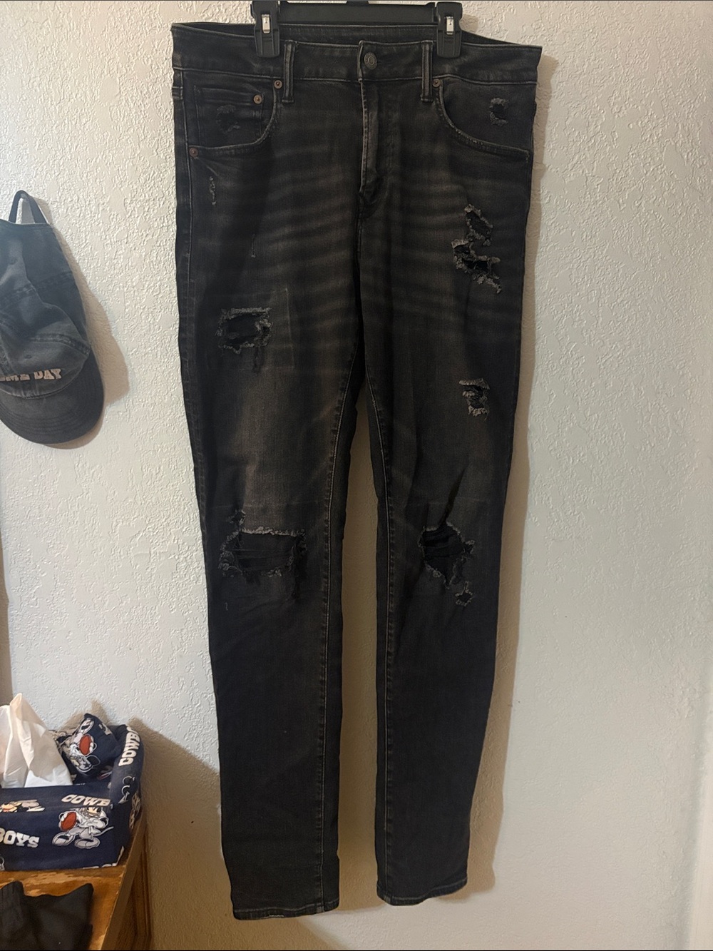 American Eagle Outfitters  Air Flex Black Distressed Skinny Jeans